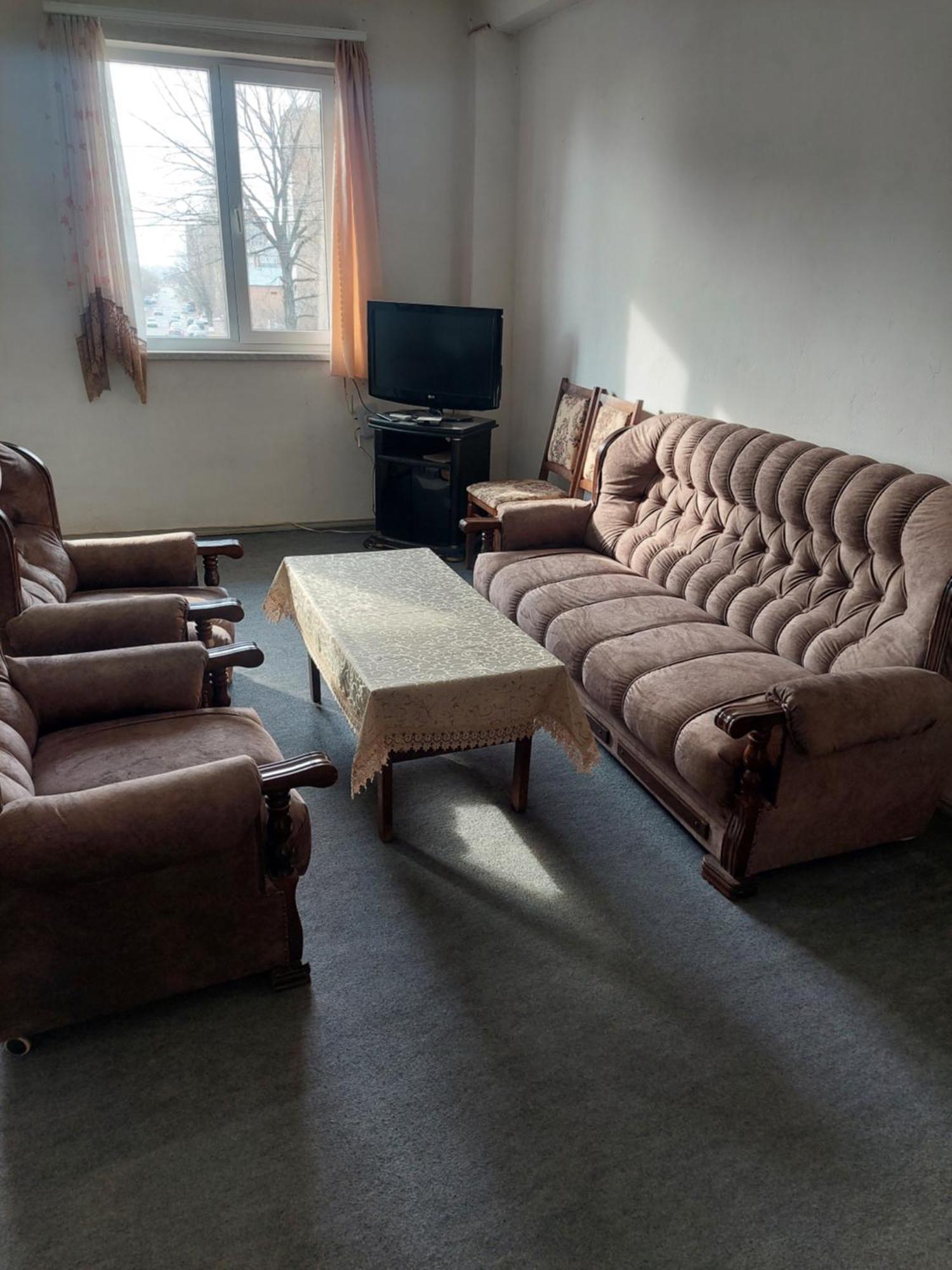 Sevan Em & Yu Luaran gambar